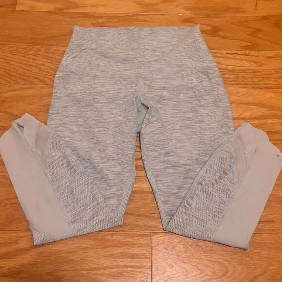 Lululemon Wunder Under Crop Scallop Leggings - SEE DESCRIPTION - Size 4 - Picture 3 of 6